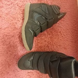 Wedge sneakers